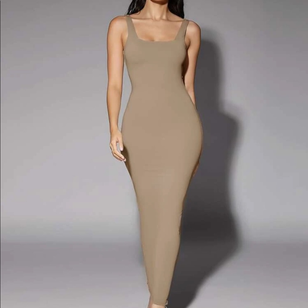 Bodycon dress 🤎